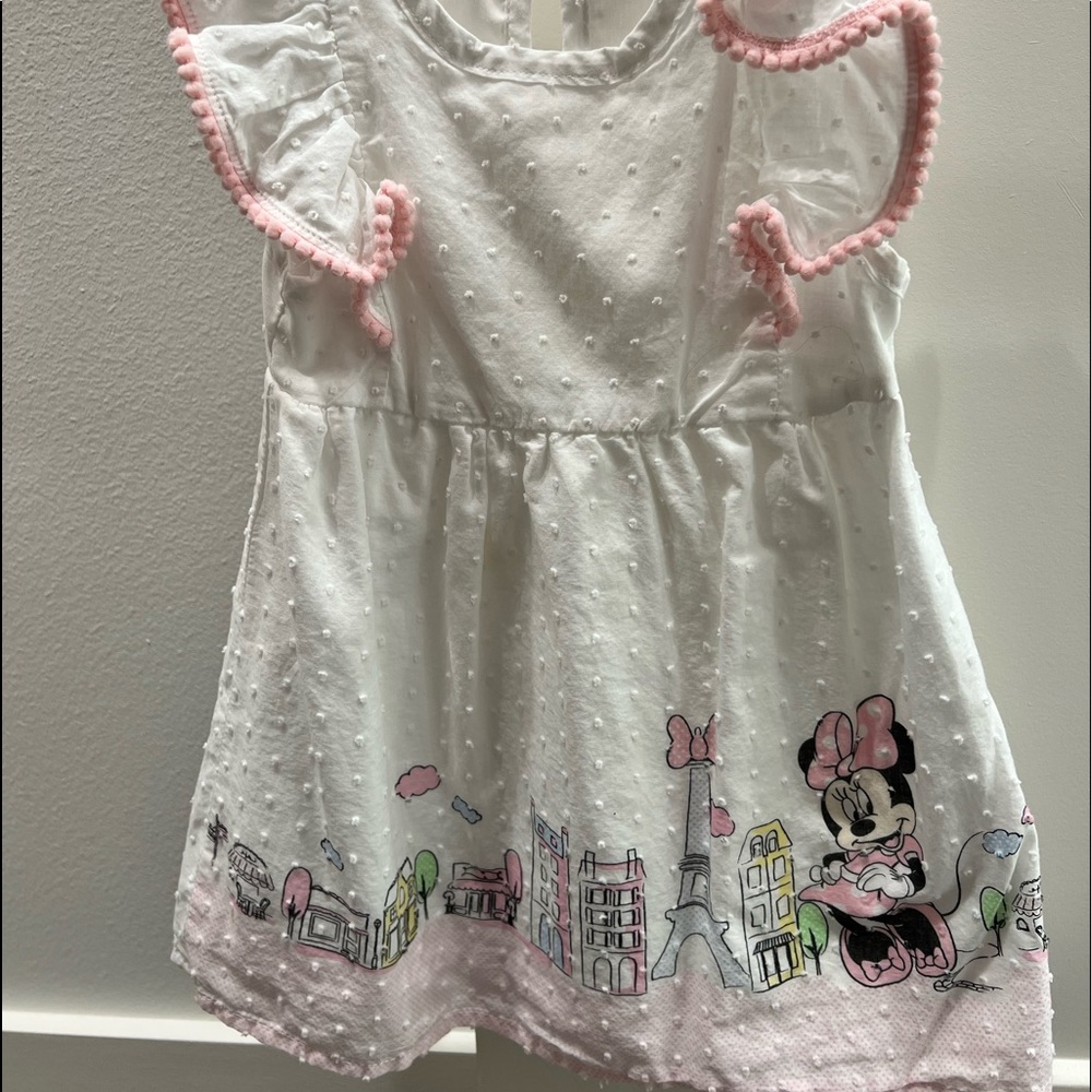 Minnie Mouse in Paris dress